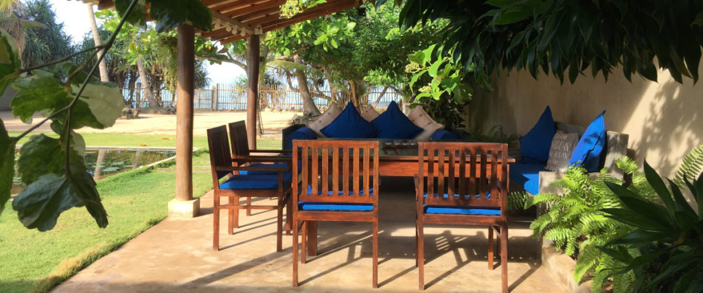 OLU BEACH VILLA - HIKKADUWA