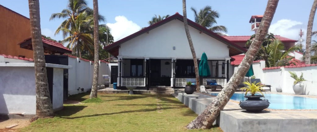 BLUE PEACOCK HOUSE - HIKKADUWA